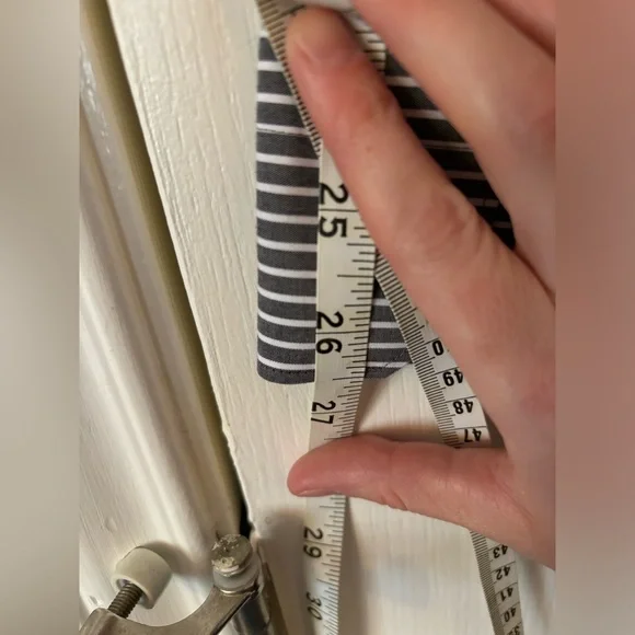 Express Non Iron Fitted Button Down - excellent condition - size M - Picture 8 of 8